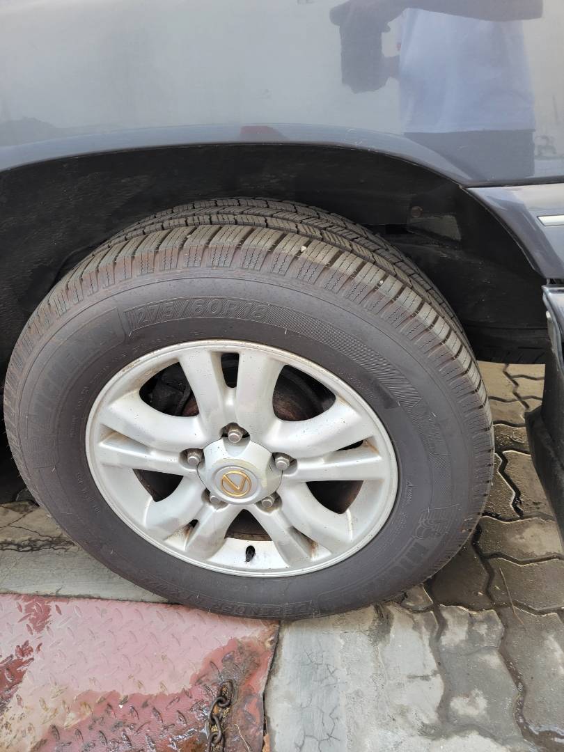 2005 LEXUS LX 470 — 305330 Miles — Lot W053551742 — Main - Marhaba Auctions Used Cars - Image 9
