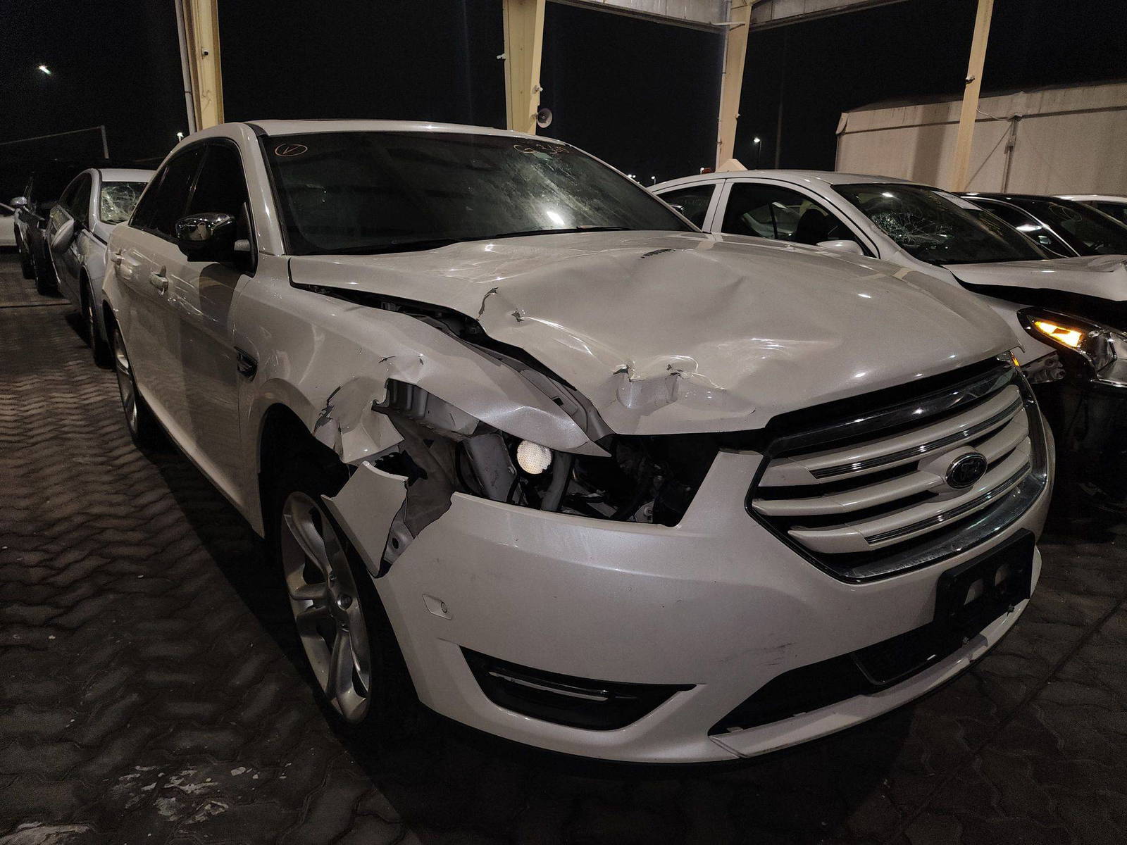 2016 FORD TAURUS — 234664 Miles — Lot 77113613 - Marhaba Auctions Used Cars - Image 9