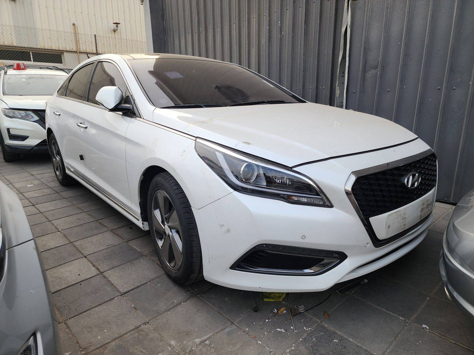 2015 HYUNDAI SONATA — 203085 KM — Lot 004006 — Souq - Marhaba Auctions Used Cars - Image 3