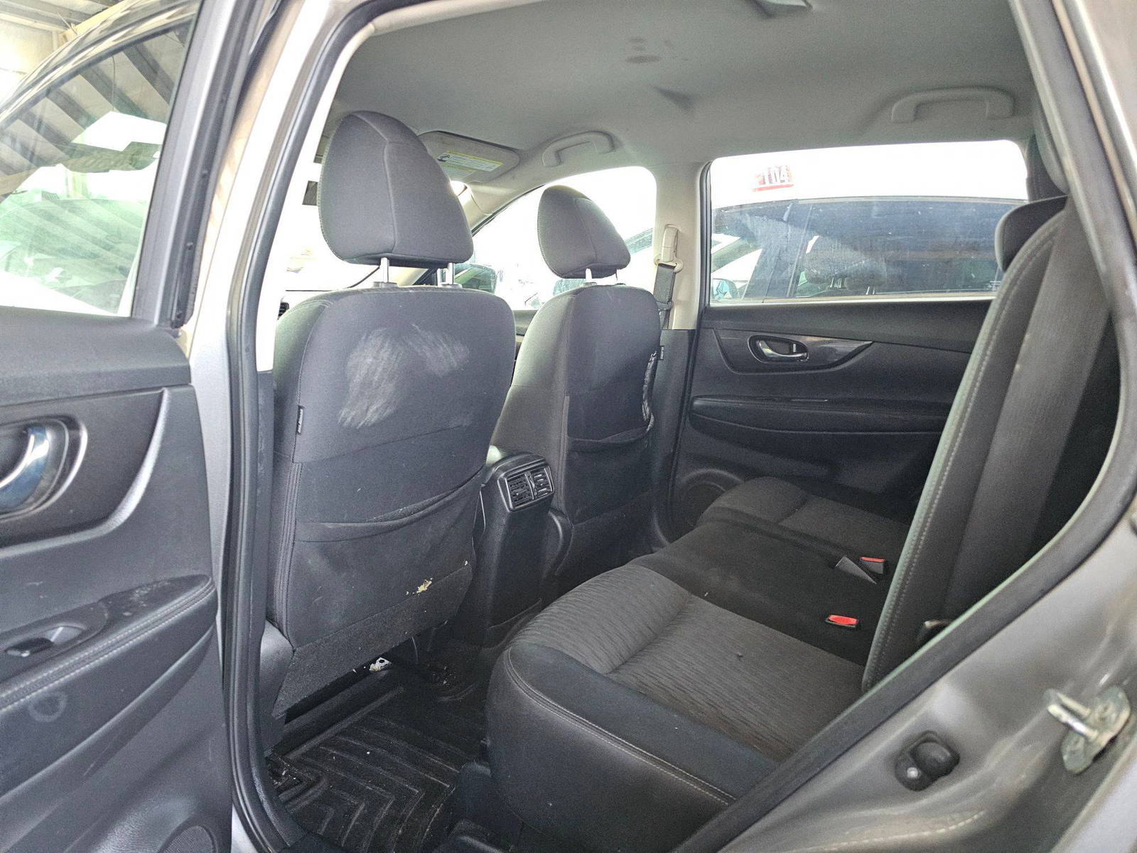 2018 NISSAN ROGUE — 180149 Miles — Lot 44567485 — Souq - Marhaba Auctions Used Cars - Image 5