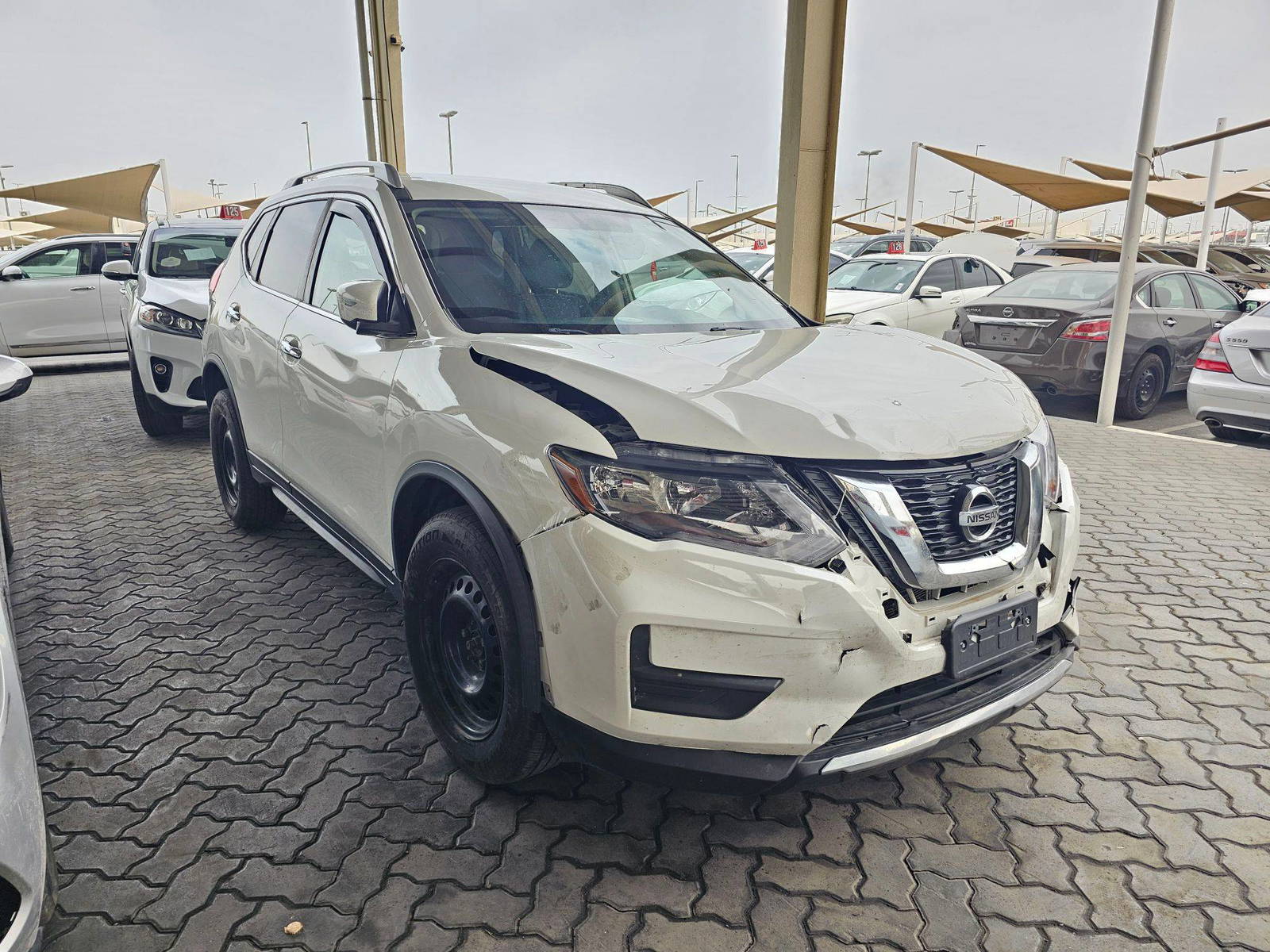 NISSAN ROGUE 2017 - Marhaba Auction Used Cars - Image 4