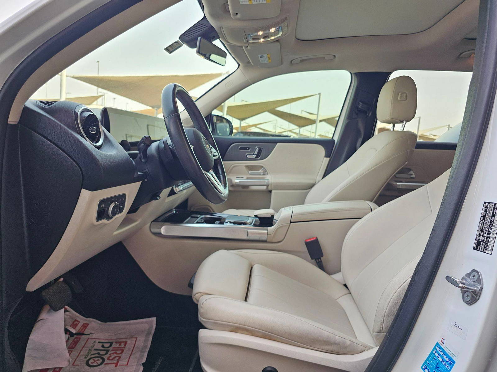 2020 MERCEDES BENZ GLB 250 — 76411 KM — Lot 4HB7LW014345 — Souq - Marhaba Auctions Used Cars - Image 9