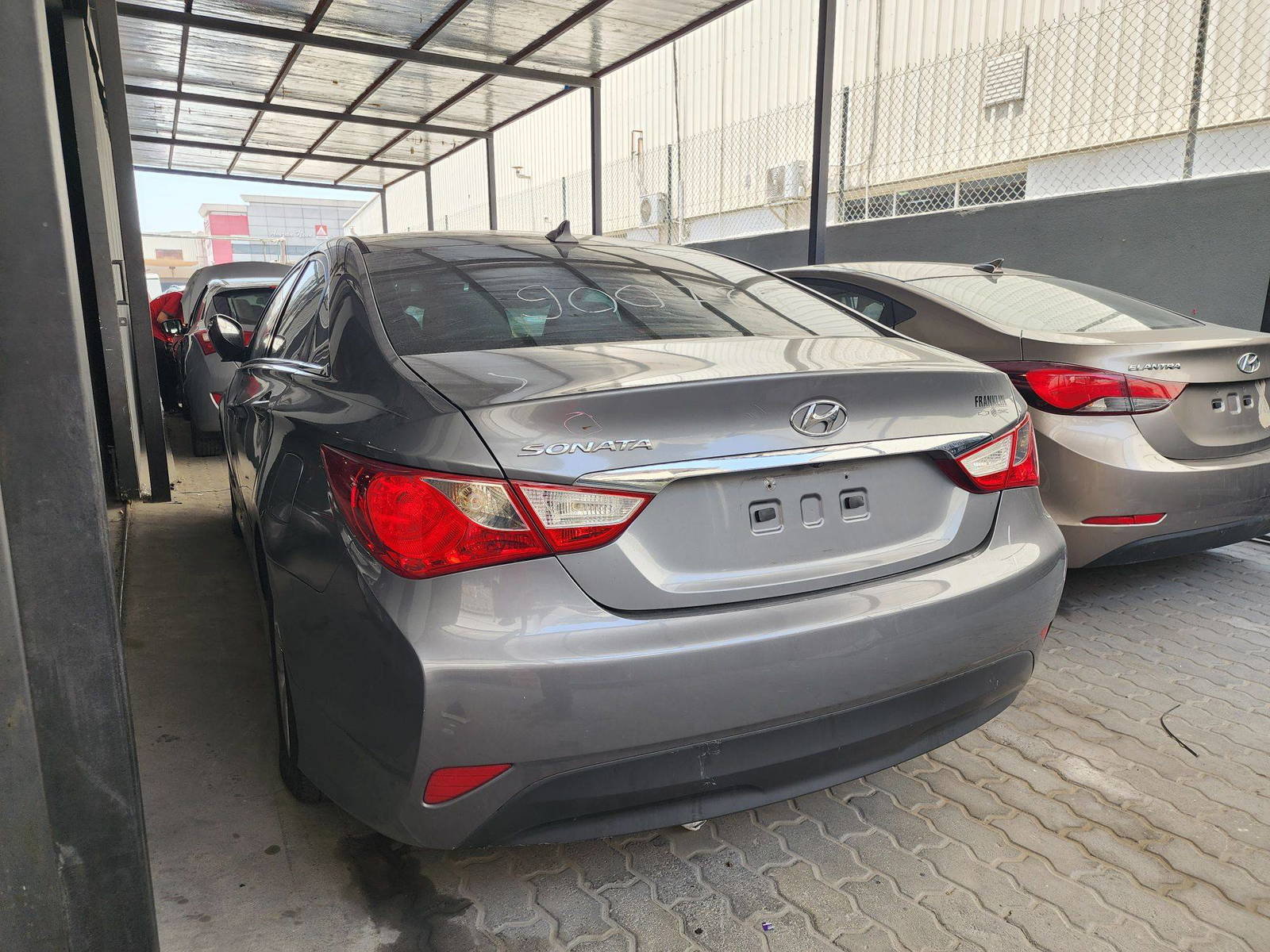 2014 HYUNDAI SONATA — 187558 Miles — Lot 900786 — Al Quoz - Marhaba Auctions Used Cars - Image 6