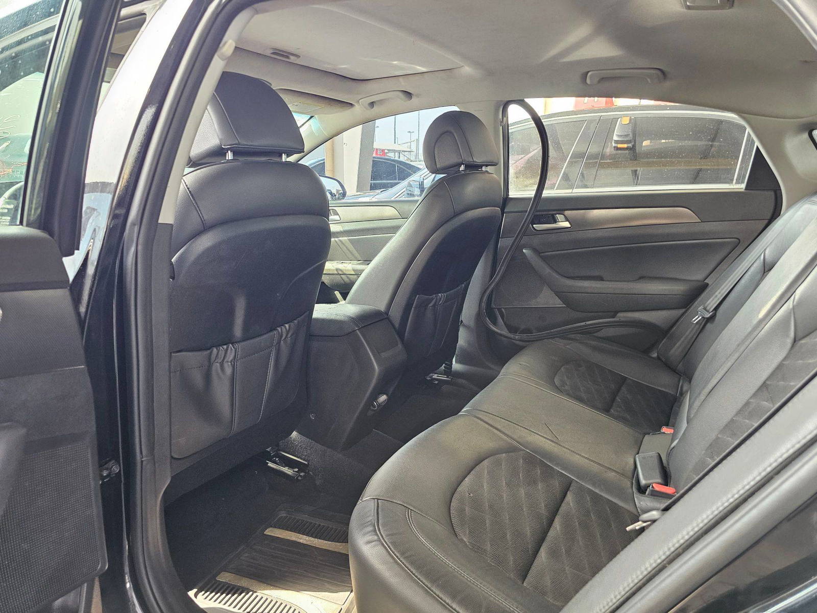 HYUNDAI SONATA 2017 - Marhaba Auction Used Cars - Image 6