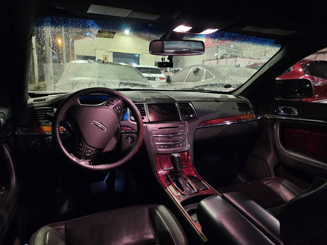 2014 LINCOLN MKS — 171901 KM — Lot EG607768 — Main - Marhaba Auctions Used Cars - Image 9