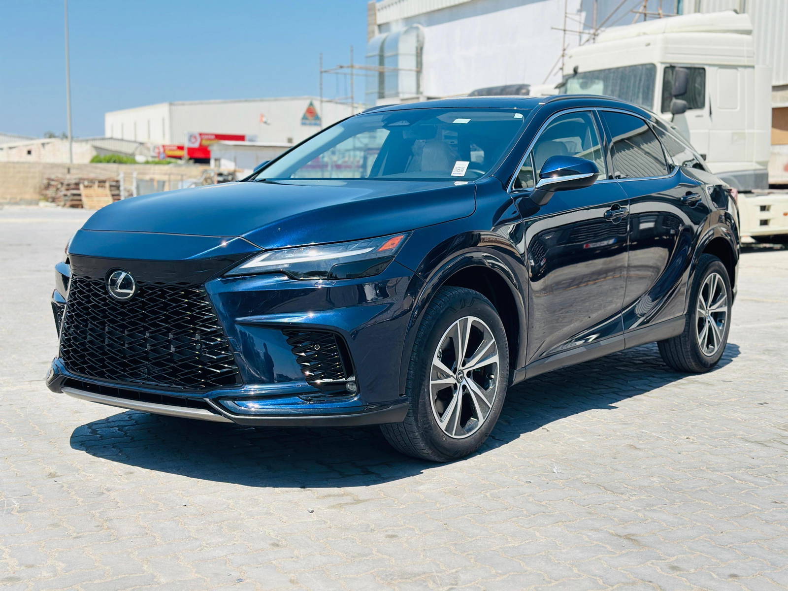 2023 LEXUS RX 350 — 21690 KM — Lot 2006078 — Al Quoz - Marhaba Auctions Used Cars - Image 5