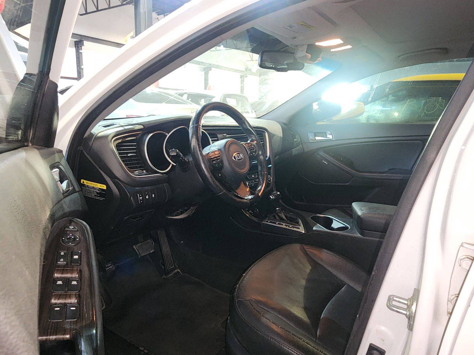 2015 KIA OPTIMA — 204690 Miles — Lot 43617775 — Al Quoz - Marhaba Auctions Used Cars - Image 9