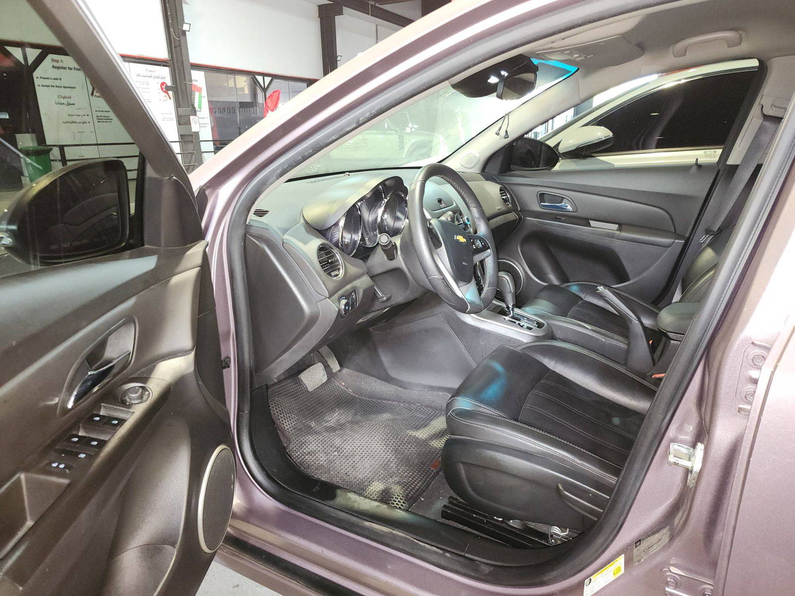 2015 CHEVROLET CRUIZE — 118378 KM — Lot 029901 — Al Quoz - Marhaba Auctions Used Cars - Image 10
