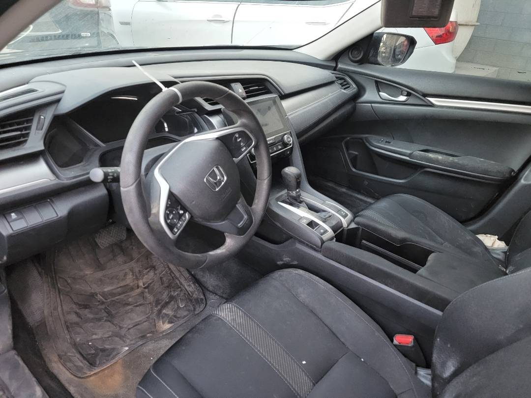 2018 HONDA CIVIC — 85621 KM — Lot H008726 — Main - Marhaba Auctions Used Cars - Image 6
