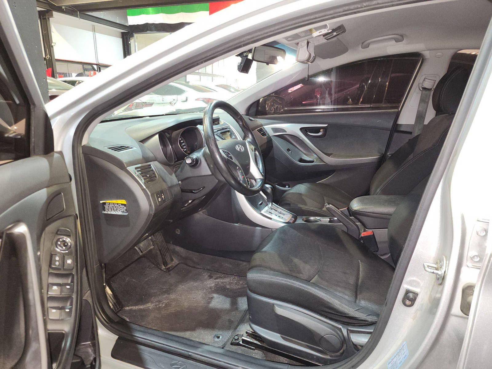 2011 HYUNDAI AVANTE — 213913 KM — Lot 057469 — Al Quoz - Marhaba Auctions Used Cars - Image 9