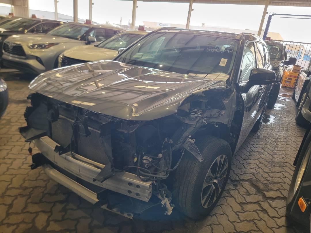 2022 TOYOTA HIGHLANDER — 58889 Miles — Lot S560094 — Main - Marhaba Auctions Used Cars - Image 4