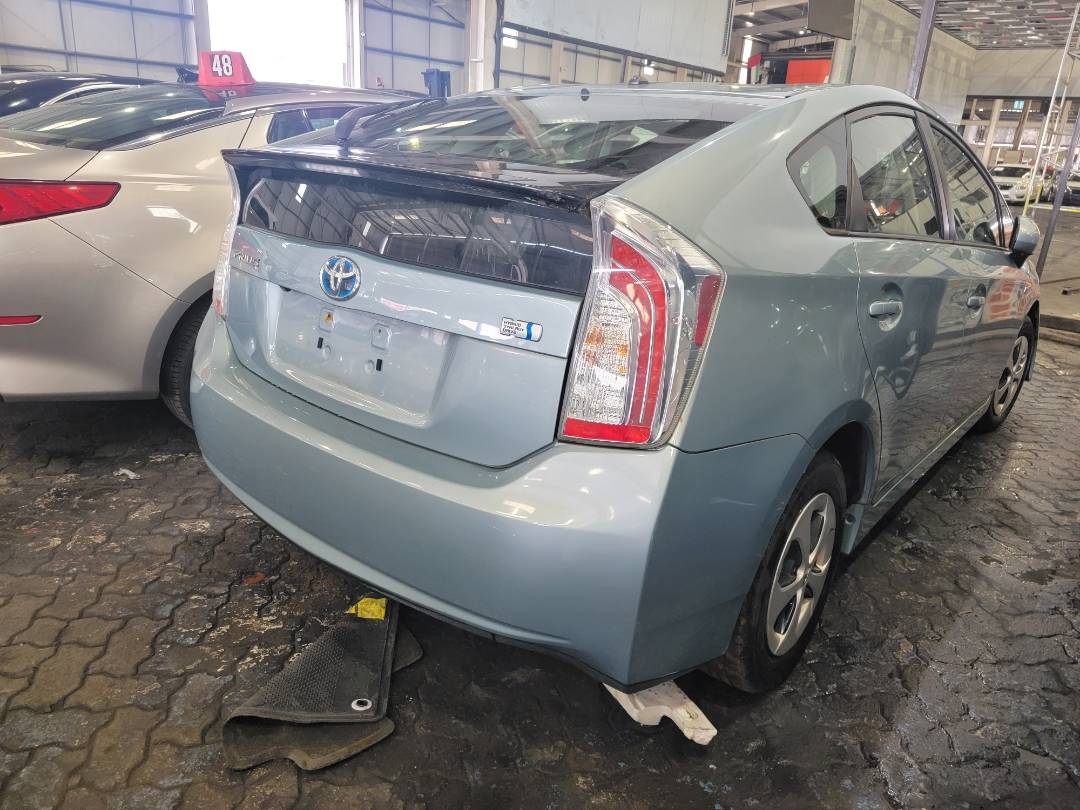 2015 TOYOTA PRIUS — 207836 Miles — Lot 5F1959681 — Main - Marhaba Auctions Used Cars - Image 6