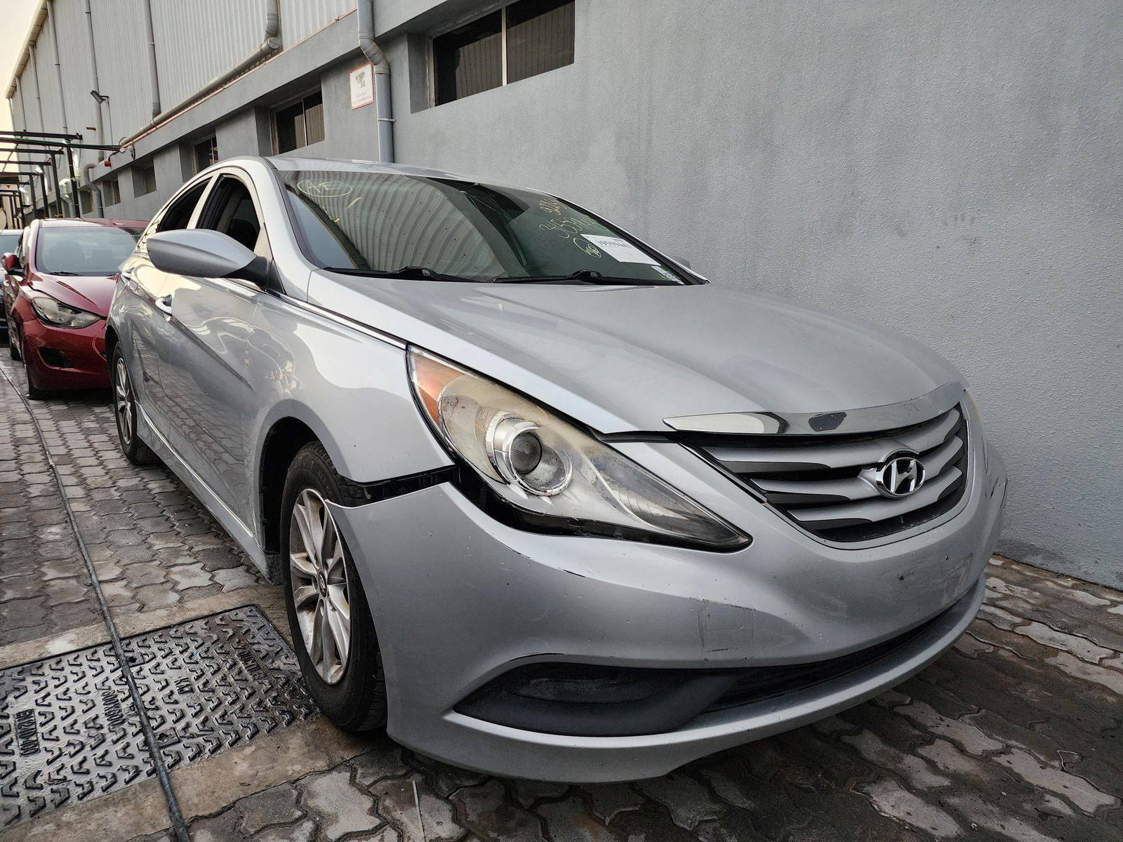 2014 HYUNDAI SONATA — 226663 Miles — Lot 22511 — Al Quoz - Marhaba Auctions Used Cars - Image 4