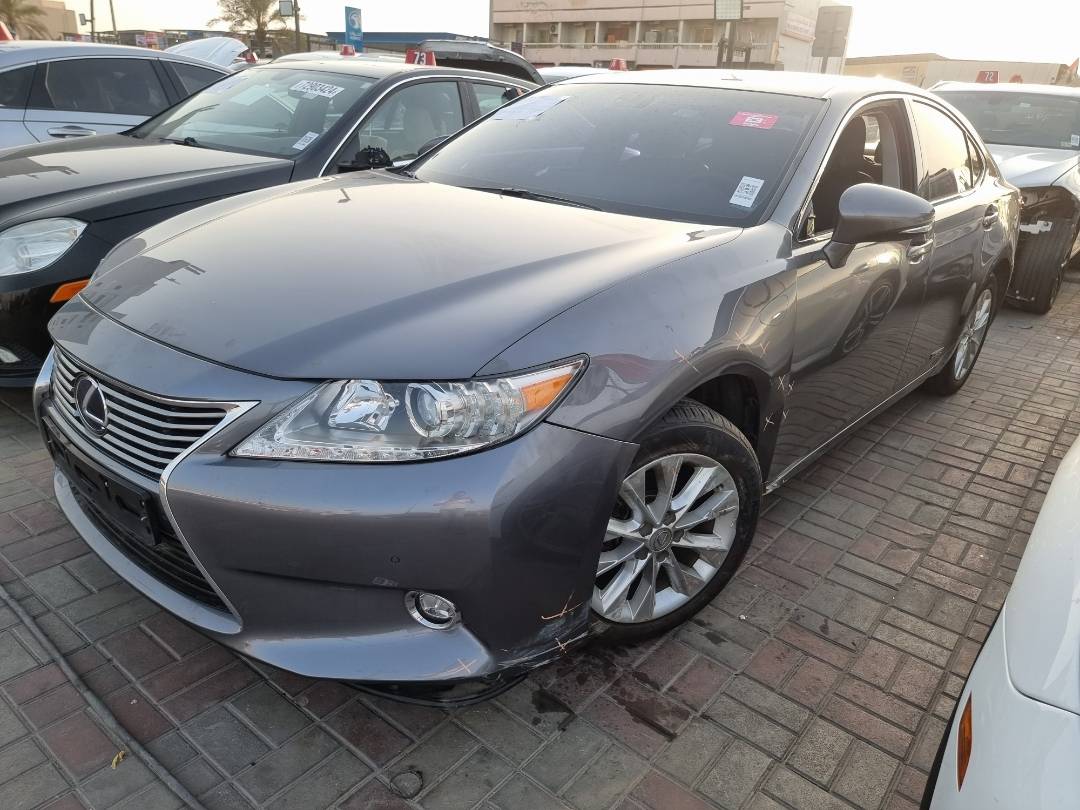 2014 LEXUS ES 300 — 149270 KM — Lot 215478 — Ind. 12 - Marhaba Auctions Used Cars - Image 8