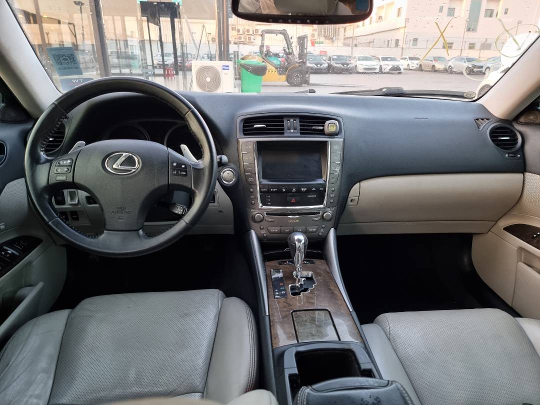 2010 LEXUS IS 250 — 218001 Miles — Lot 214587 — Ind. 12 - Marhaba Auctions Used Cars - Image 7
