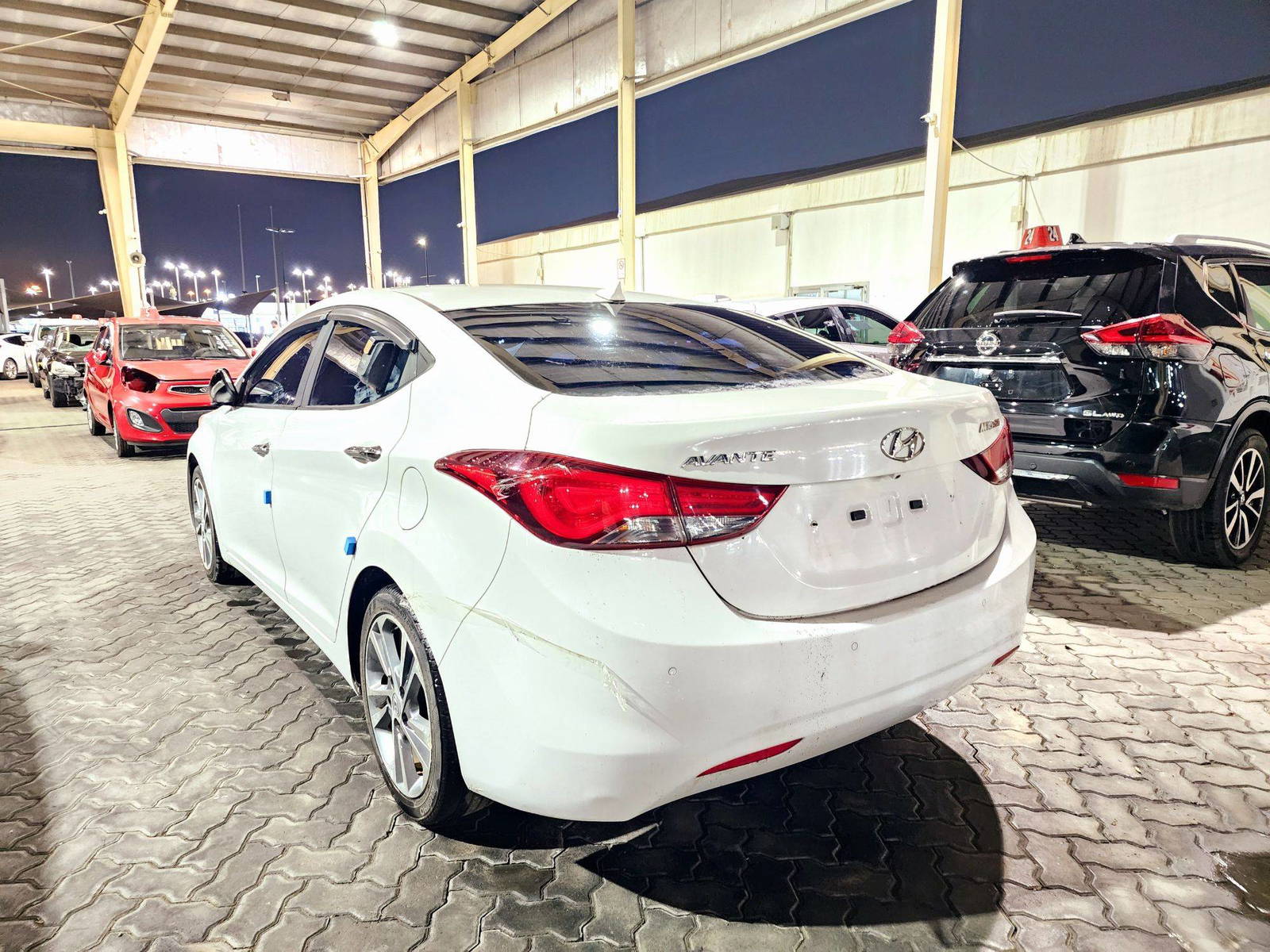 2012 HYUNDAI AVANTE — 161710 KM — Lot 213053 — Souq - Marhaba Auctions Used Cars - Image 5