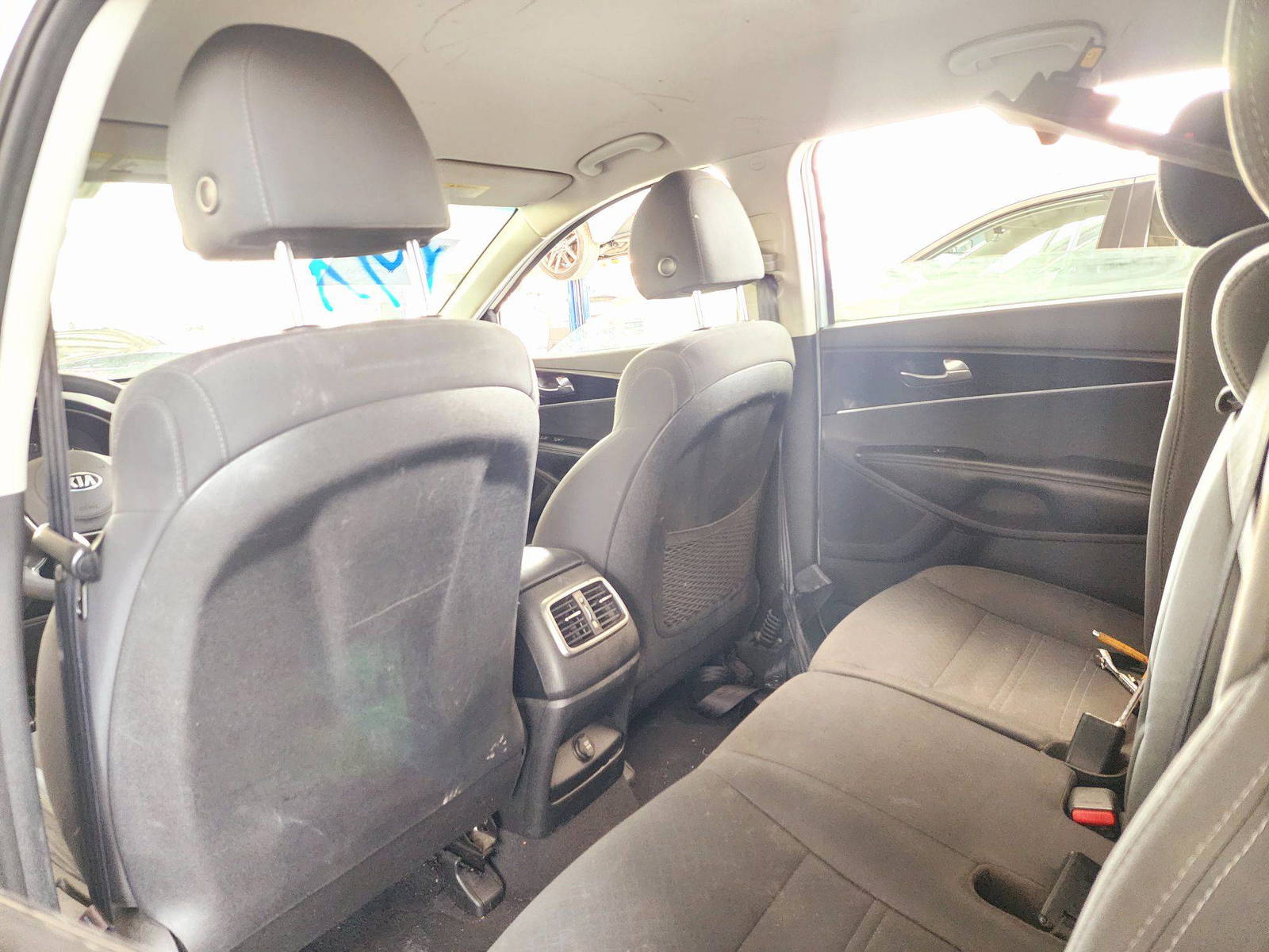 2019 KIA SORENTO — 113088 Miles — Lot 41618265 — Souq - Marhaba Auctions Used Cars - Image 6