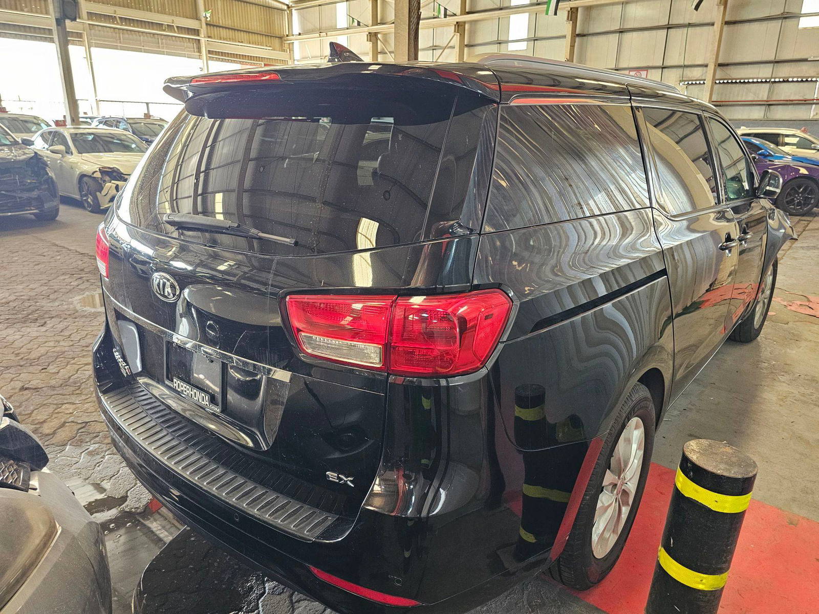 KIA SEDONA 2017 - Marhaba Auction Used Cars - Image 7
