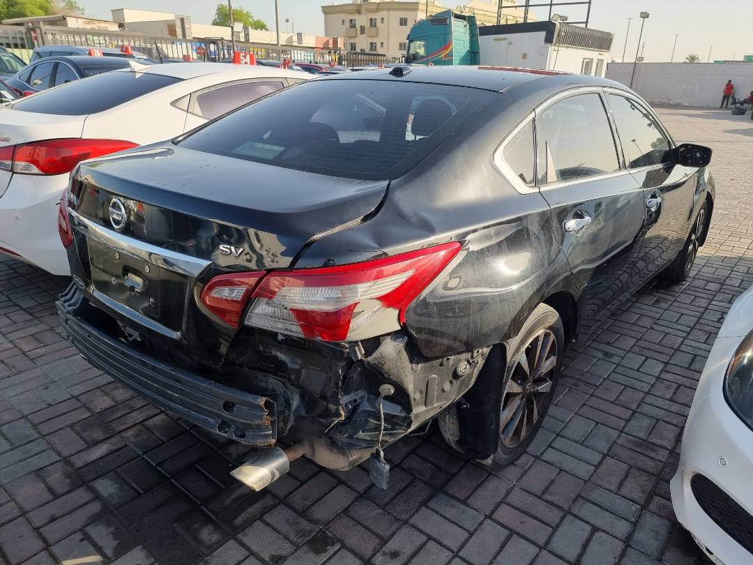 2018 NISSAN ALTIMA — 188362 Miles — Lot 125478 — Main - Marhaba Auctions Used Cars - Image 4
