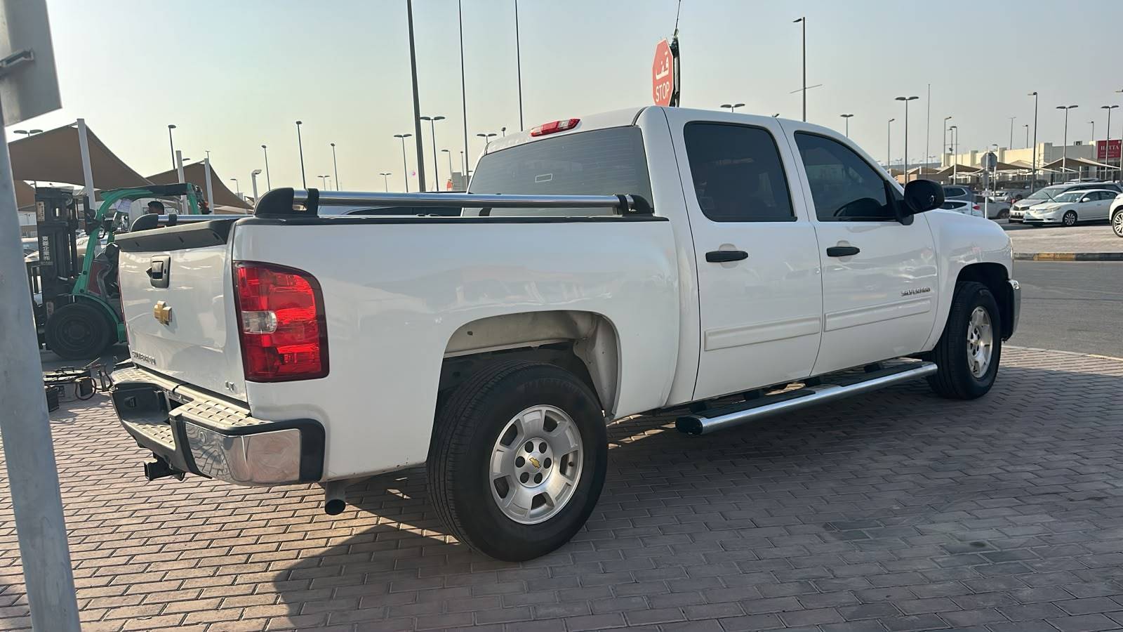 2013 CHEVROLET SILVERADO — 230262 KM — Lot DG230056 — Souq - Marhaba Auctions Used Cars - Image 6