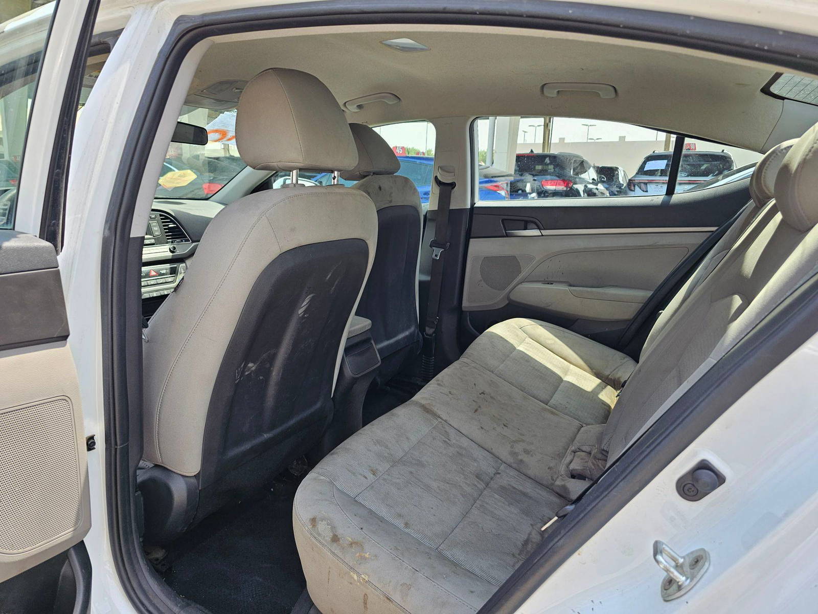 2017 HYUNDAI ELANTRA — 151830 Miles — Lot XHH143850 — Souq - Marhaba Auctions Used Cars - Image 6