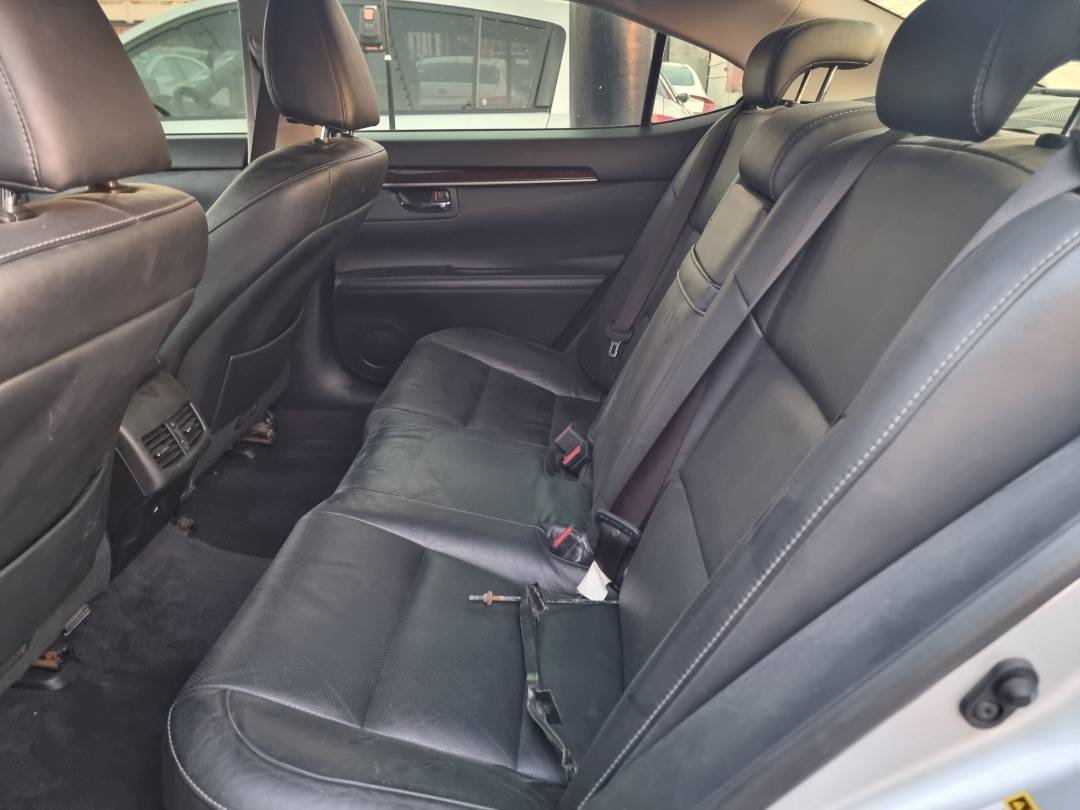 2013 LEXUS ES 350 — 283004 KM — Lot 2080133 — Main - Marhaba Auctions Used Cars - Image 6