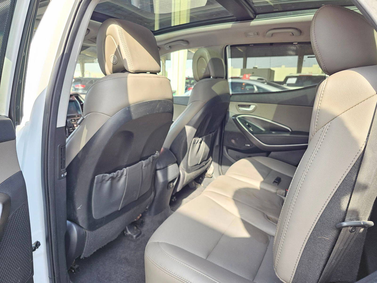 2017 HYUNDAI SANTA FE — 118030 Miles — Lot HG485342 — Souq - Marhaba Auctions Used Cars - Image 6