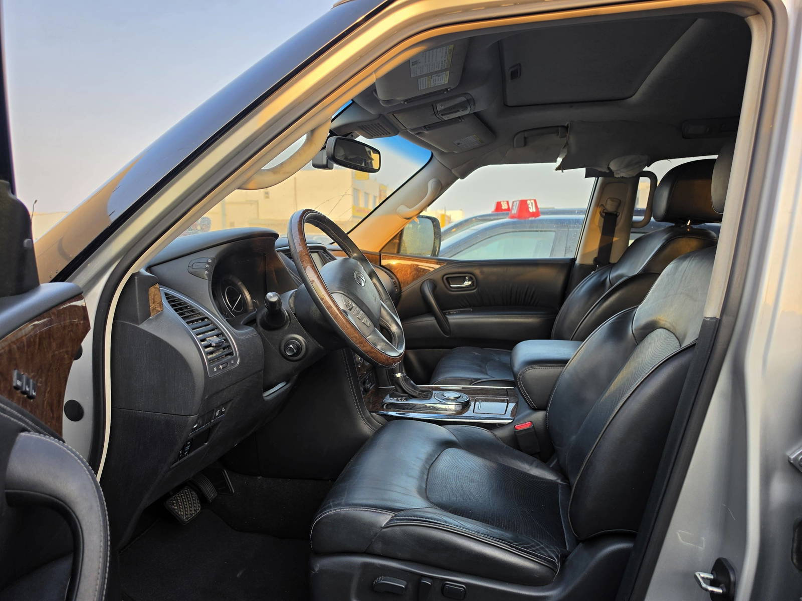 2017 INFINITI QX80 — 117957 Miles — Lot 73003605 - Marhaba Auctions Used Cars - Image 6