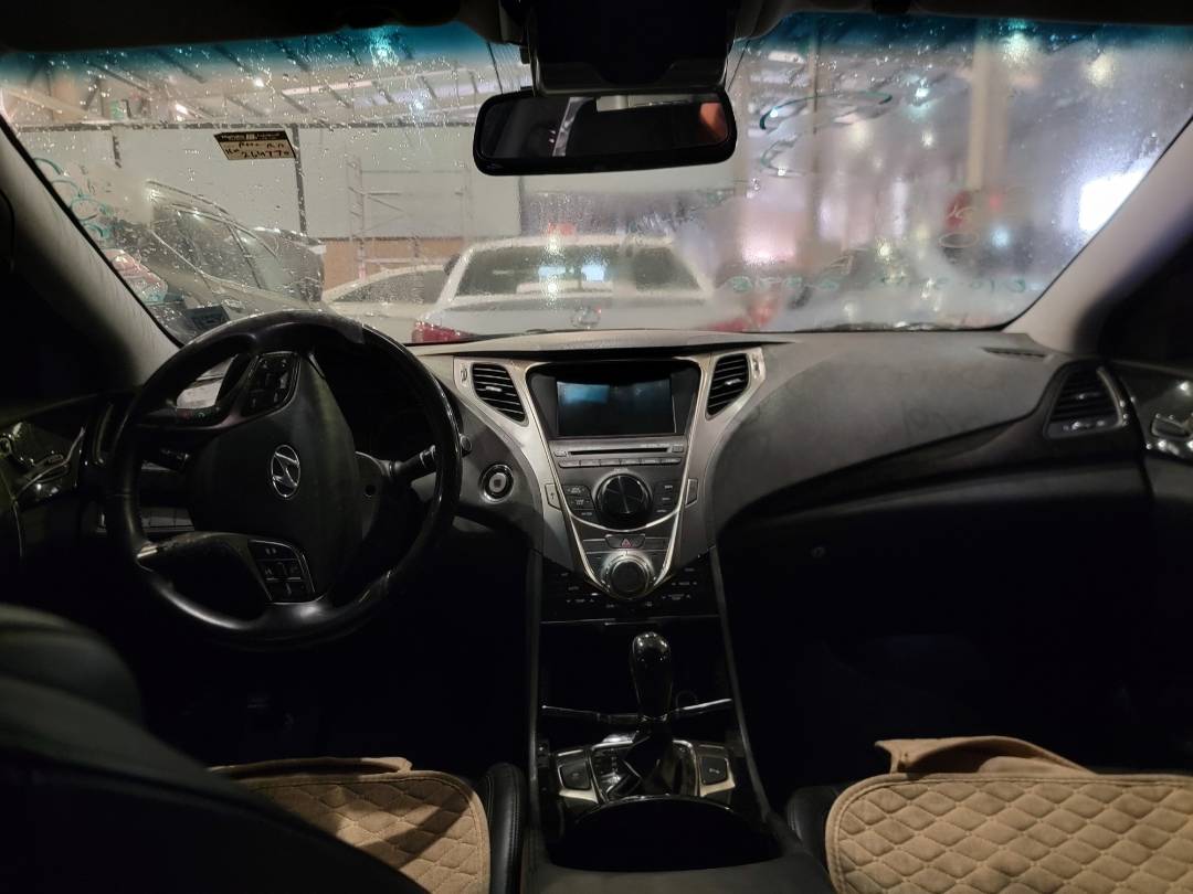 HYUNDAI GRANDEUR 2011 - Marhaba Auction Used Cars - Image 7