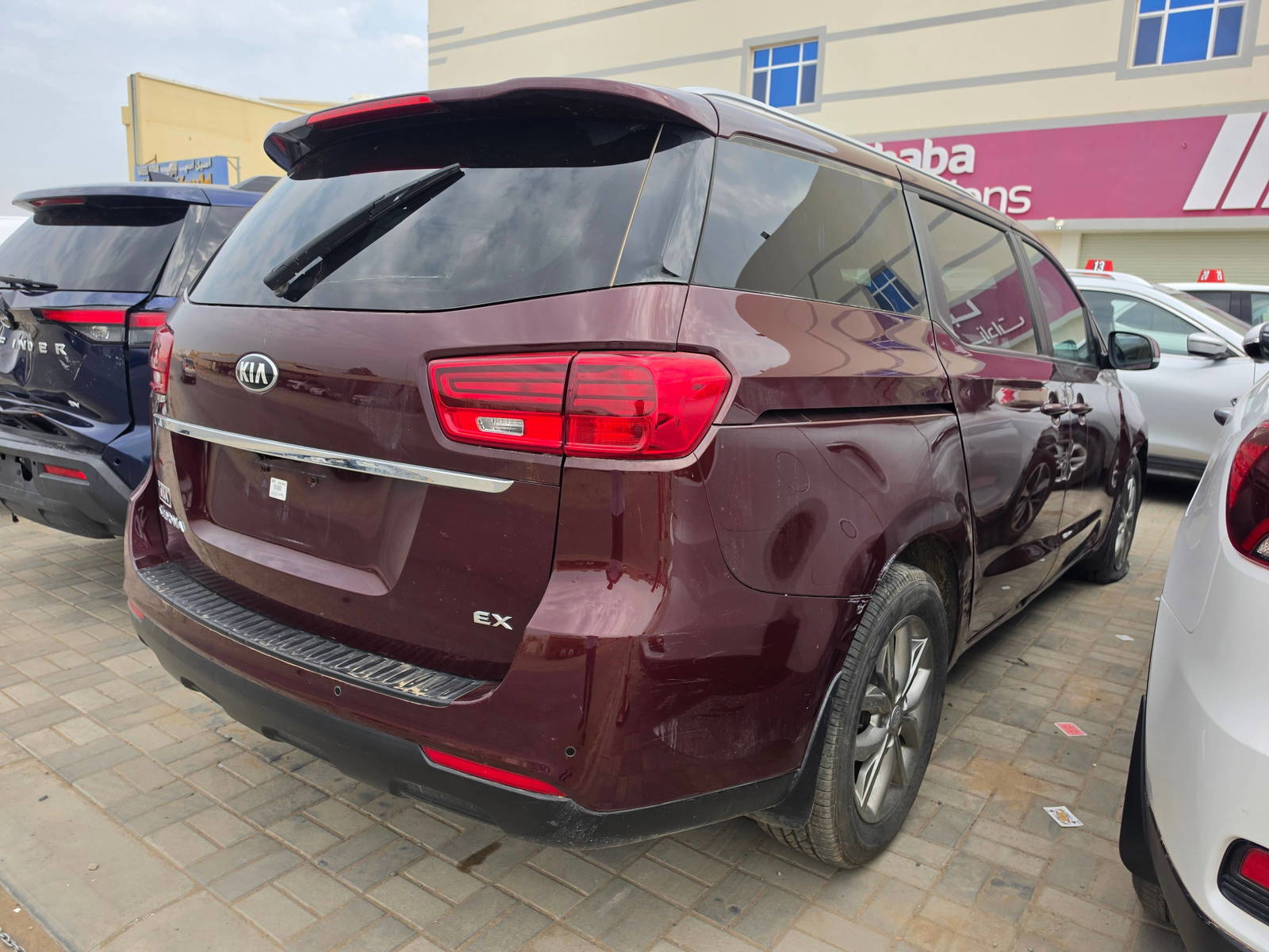 2019 KIA SEDONA — 120404 Miles — Lot 94044865 - Marhaba Auctions Used Cars - Image 6