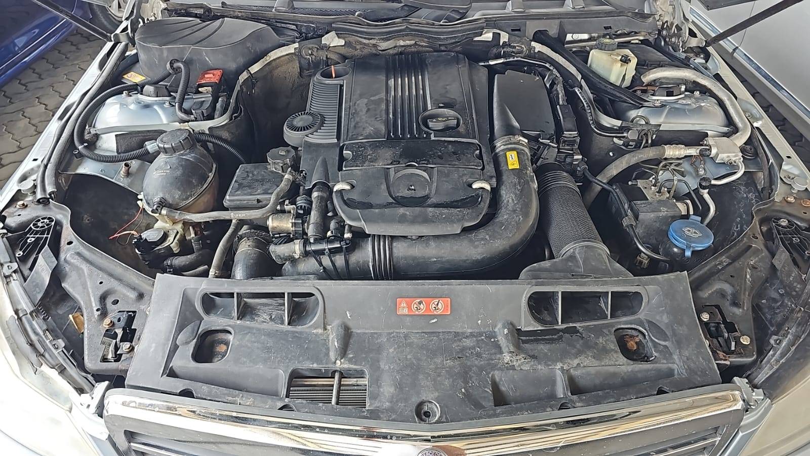 2013 MERCEDES BENZ C200 — 379220 KM — Lot XDA822914 — Souq - Marhaba Auctions Used Cars - Image 12