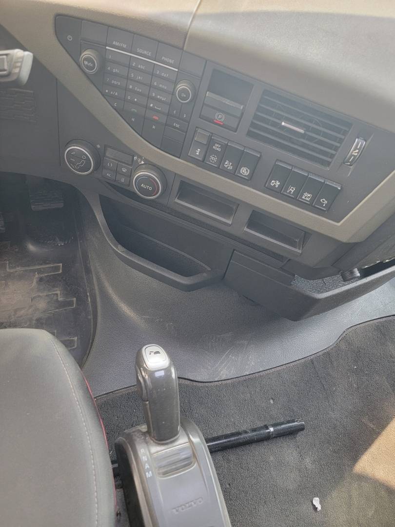 VOLVO FH-Series 2016 - Marhaba Auction Used Cars - Image 7