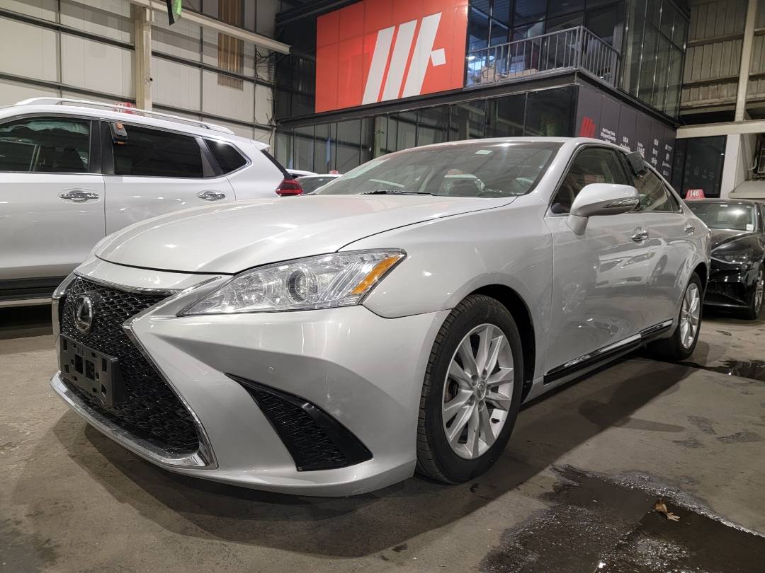 2010 LEXUS ES 350 — 265808 Miles — Lot 2359232 — Main - Marhaba Auctions Used Cars - Image 5