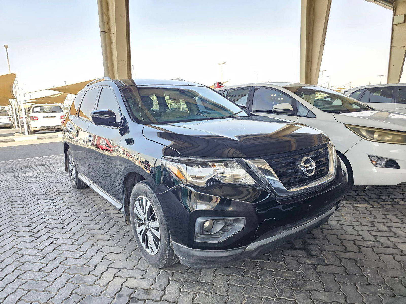 2017 NISSAN PATHFINDER — 156670 Miles — Lot 5HC620213 — Souq - Marhaba Auctions Used Cars - Image 5