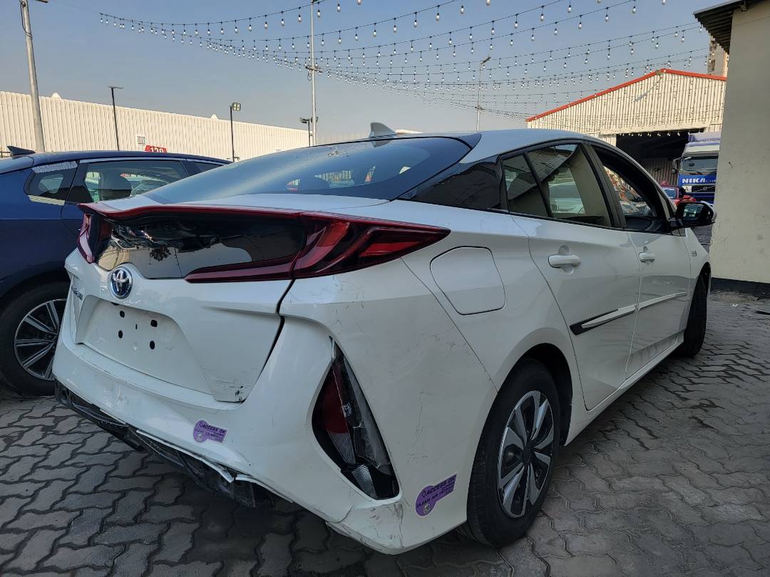 2019 TOYOTA PRIUS — 128297 Miles — Lot 3118285 - Marhaba Auctions Used Cars - Image 3