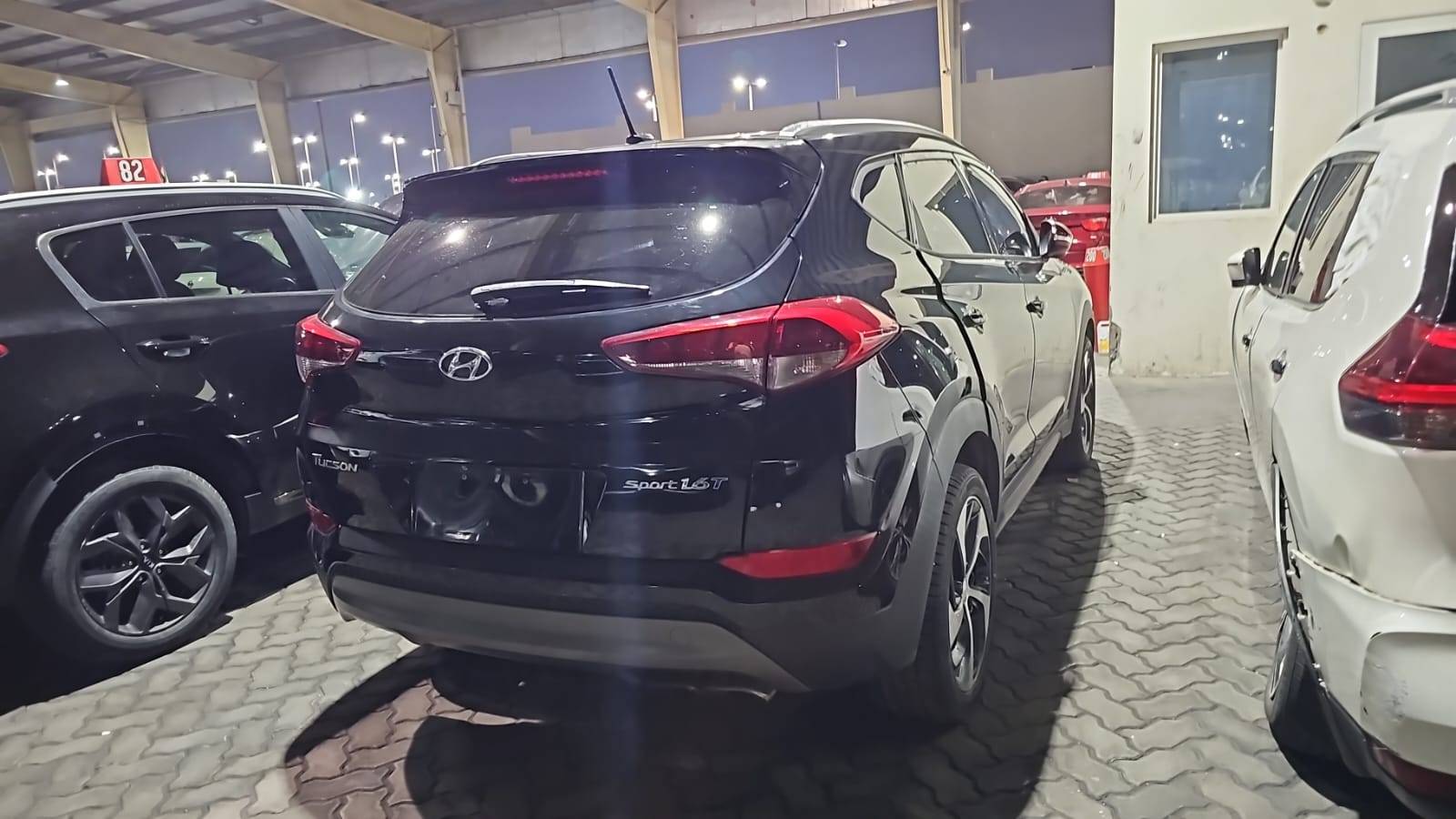 2016 HYUNDAI TUCSON — 104903 Miles — Lot A20GU225935 — Souq - Marhaba Auctions Used Cars - Image 4