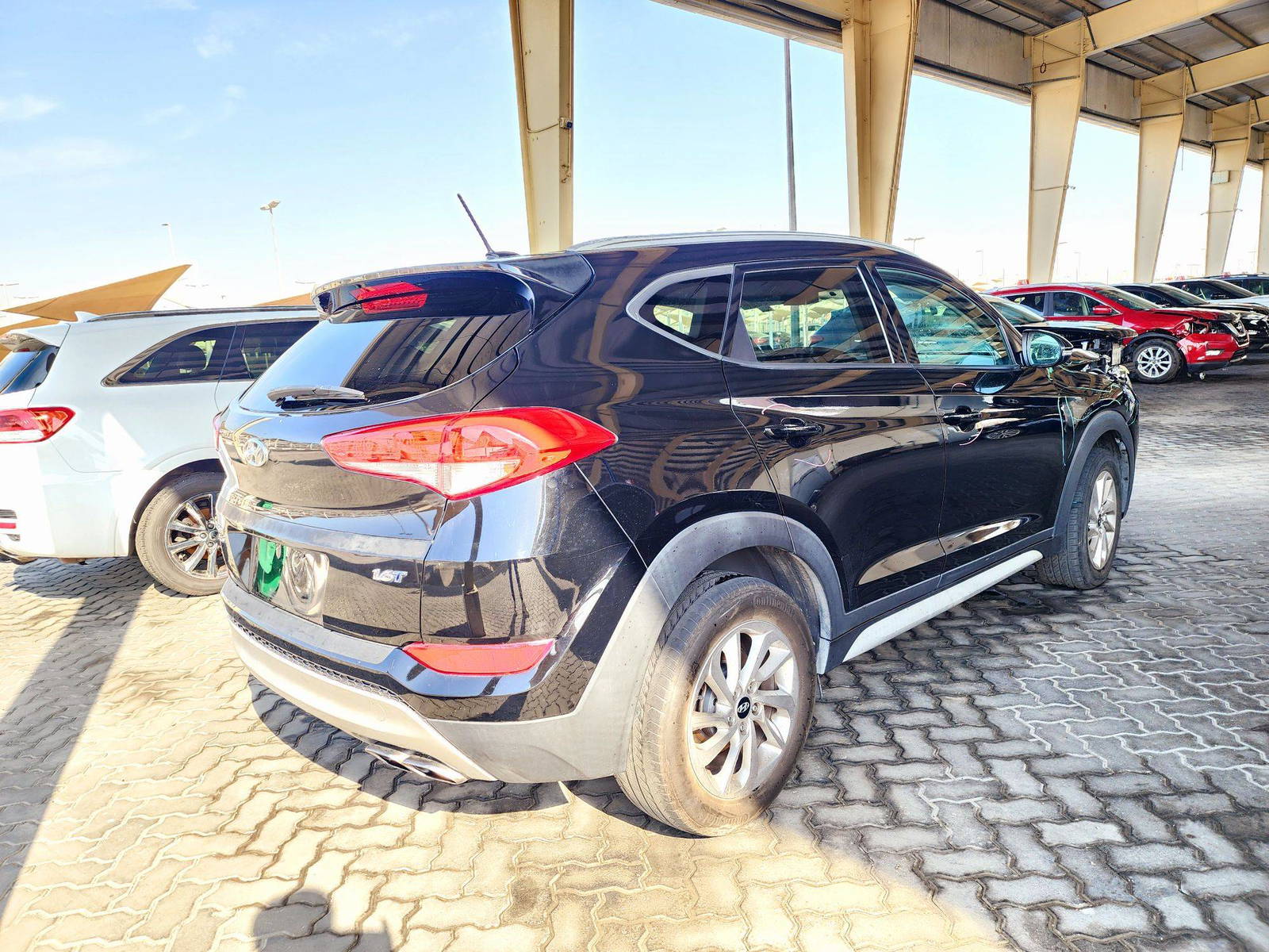 2017 HYUNDAI TUCSON — 145547 Miles — Lot 64076554 — Souq - Marhaba Auctions Used Cars - Image 3