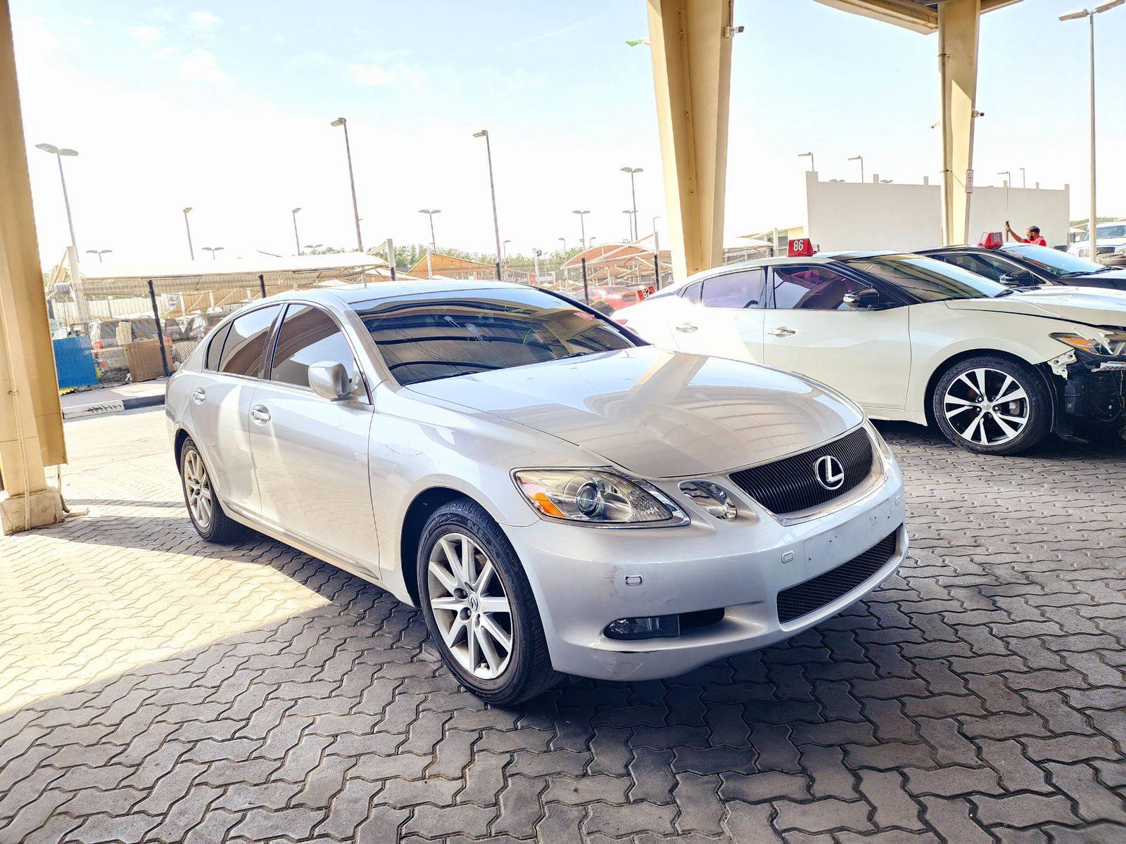 2006 LEXUS GS 300 — 140580 KM — Lot 024884 — Souq - Marhaba Auctions Used Cars - Image 4
