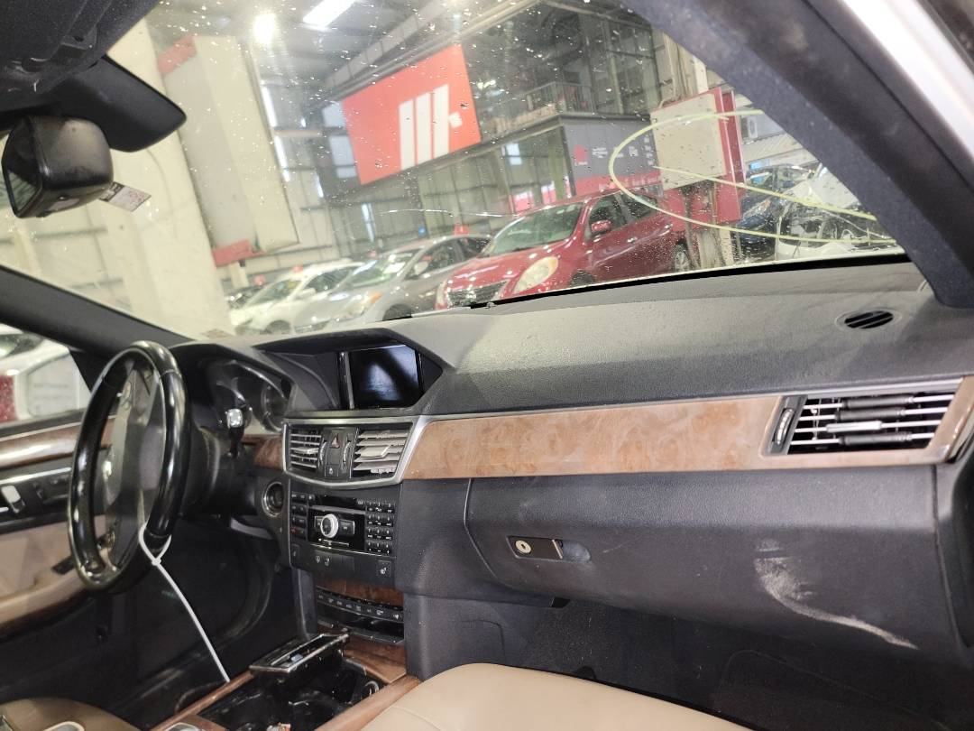 2010 MERCEDES BENZ E 350 — 236591 Miles — Lot 80719593 - Marhaba Auctions Used Cars - Image 6