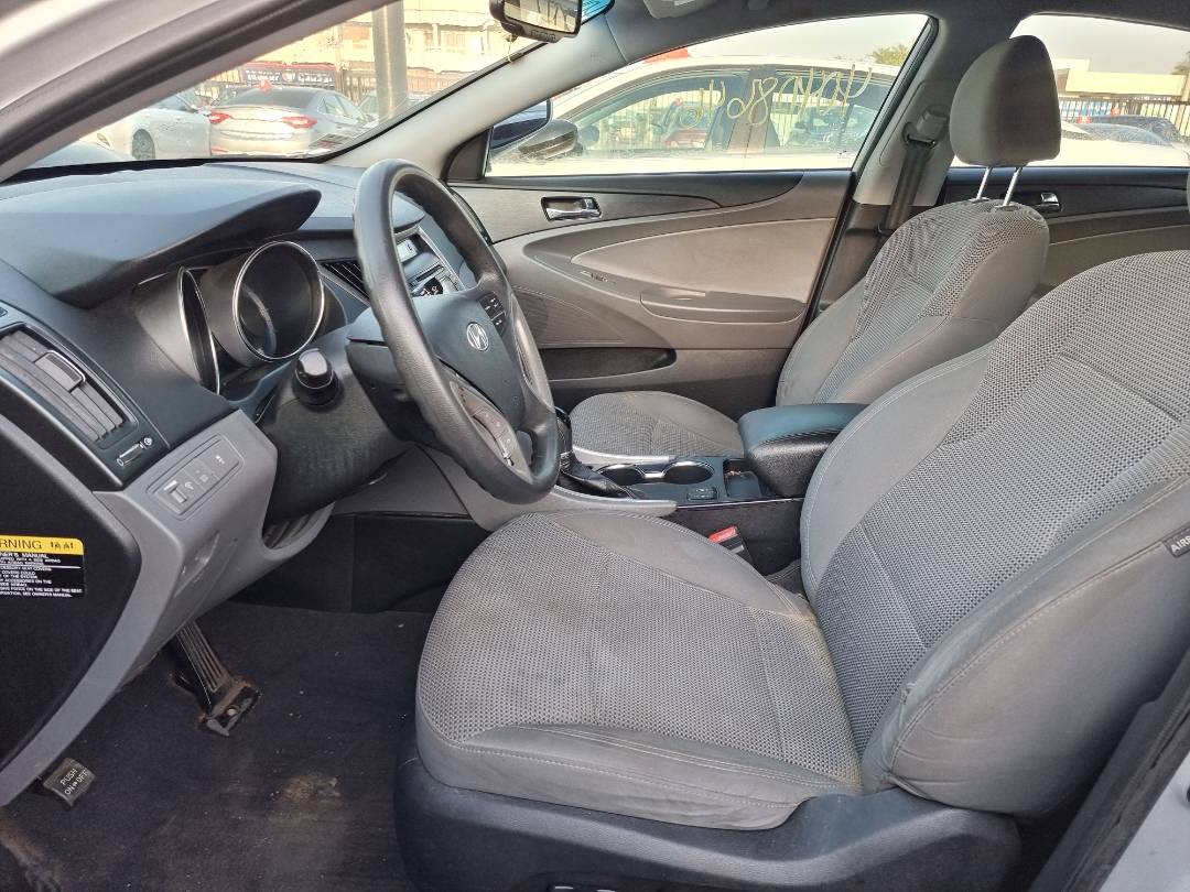 2013 HYUNDAI SONATA — 111692 Miles — Lot 125487 — Main - Marhaba Auctions Used Cars - Image 6