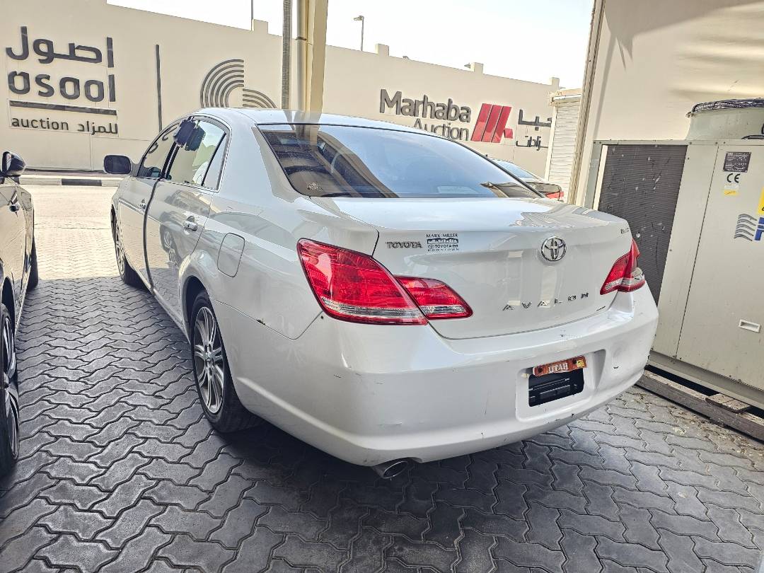 TOYOTA AVALON