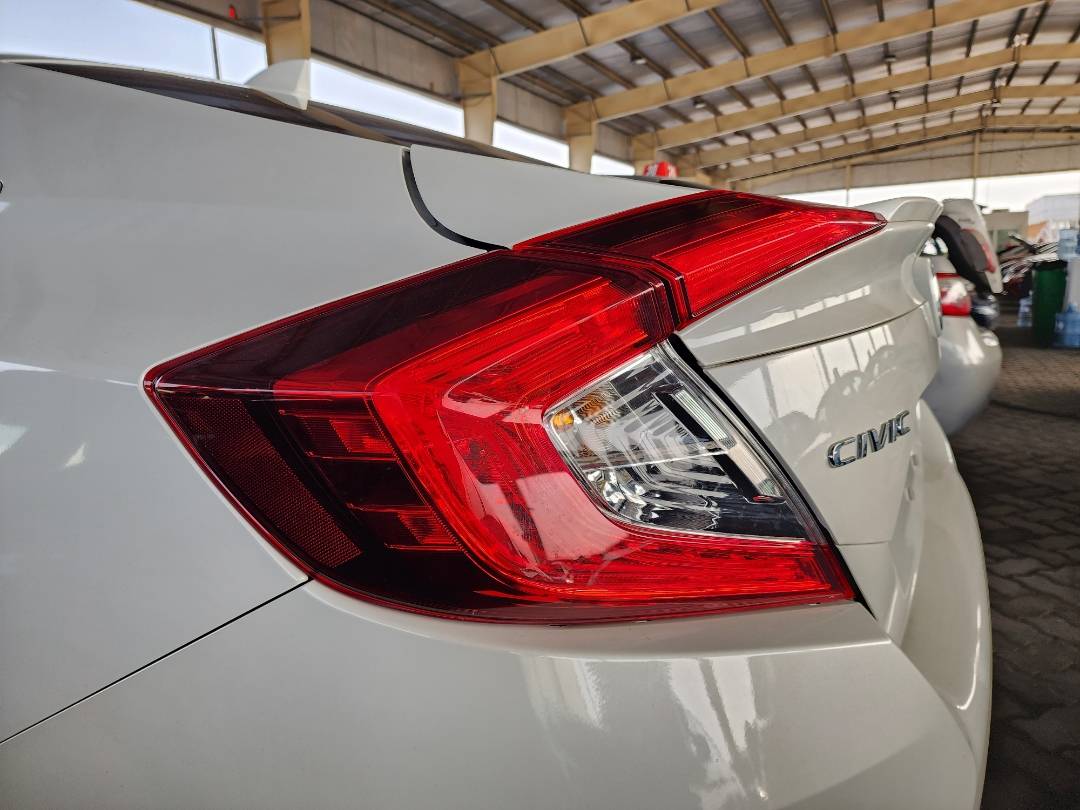 2016 HONDA CIVIC — 149091 KM — Lot 50417834 — Souq - Marhaba Auctions Used Cars - Image 13