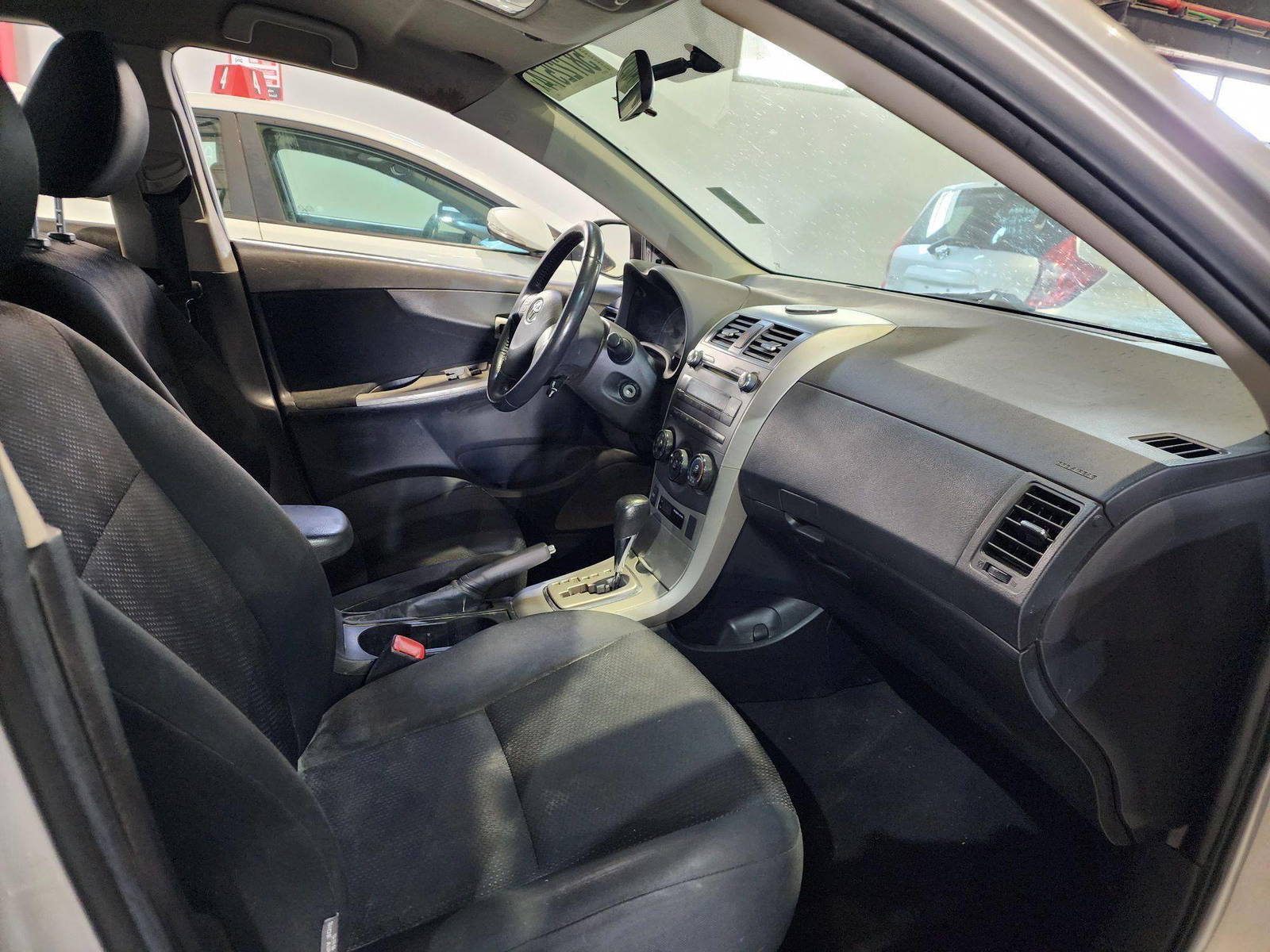 2010 TOYOTA COROLLA — 237408 Miles — Lot 58722574 — Al Quoz - Marhaba Auctions Used Cars - Image 8