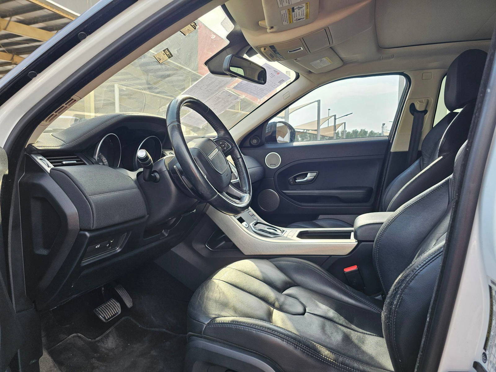 2015 LAND ROVER RANGE ROVER EVOQUE PURE PLUS — 116834 Miles — Lot G0FH019349 — Souq - Marhaba Auctions Used Cars - Image 9