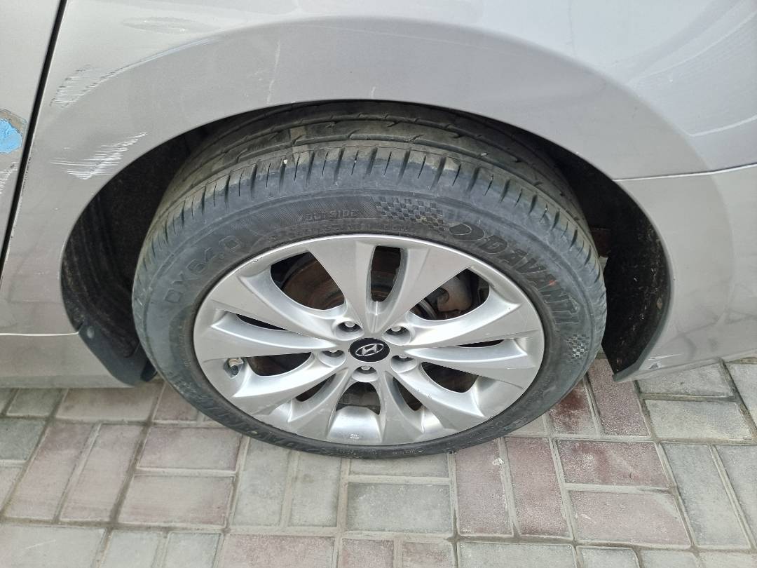 2011 HYUNDAI GRANDEUR — 191691 KM — Lot 25785 — Ind. 12 - Marhaba Auctions Used Cars - Image 10