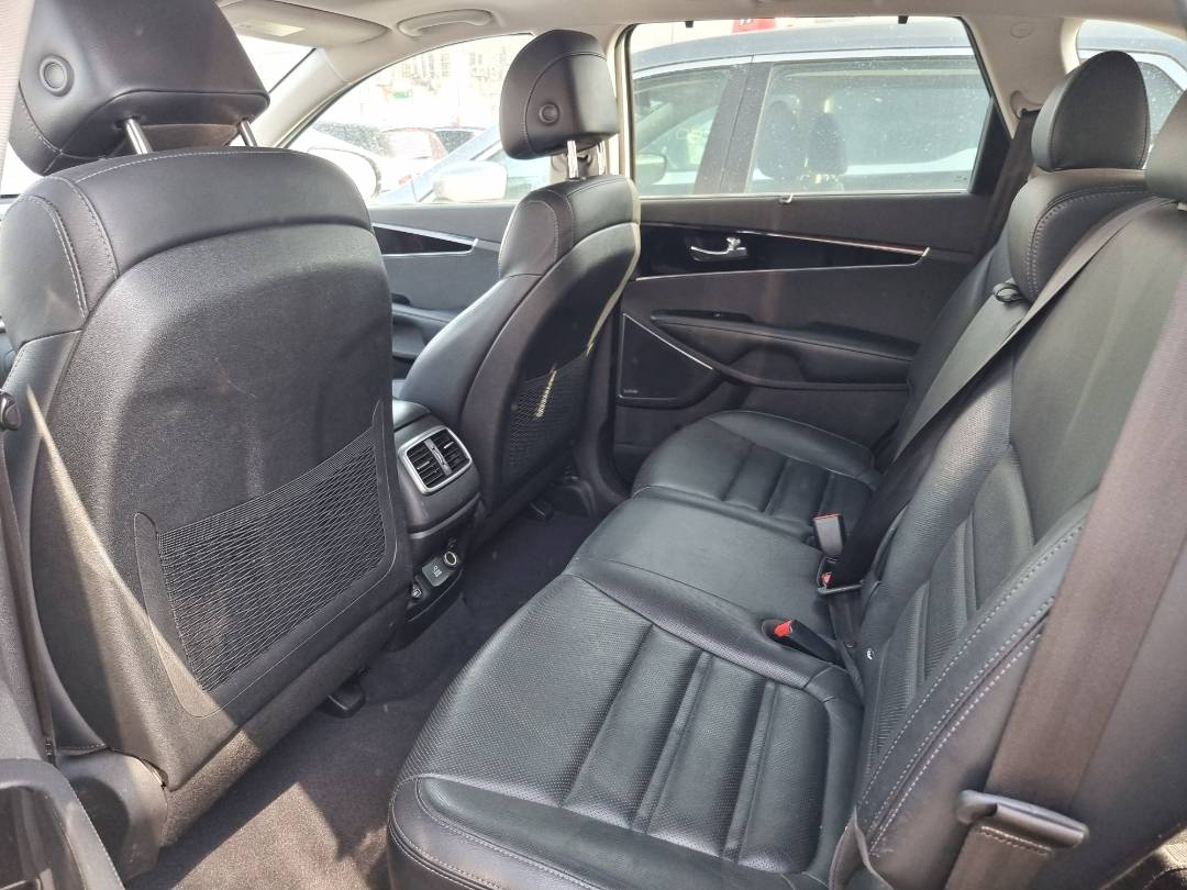 2017 KIA SORENTO — 99324 Miles — Lot 124587 — Ind. 12 - Marhaba Auctions Used Cars - Image 7