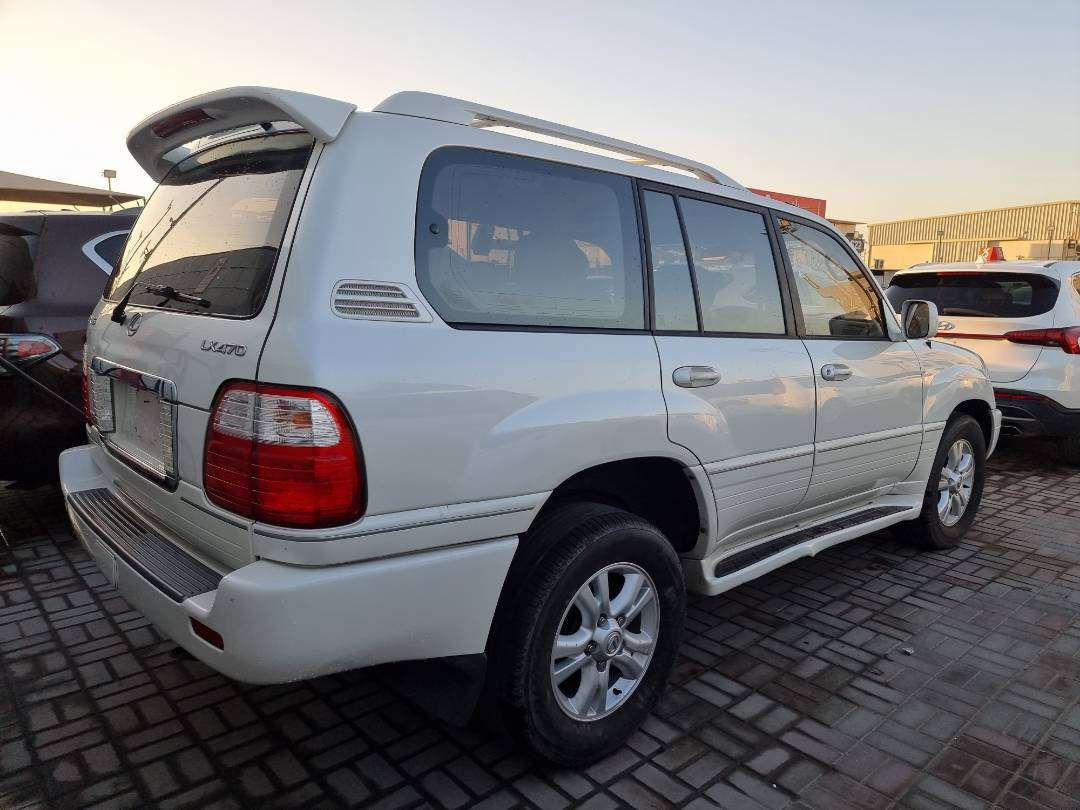 2003 LEXUS LX 470 — 259454 Miles — Lot 215487 — Ind. 12 - Marhaba Auctions Used Cars - Image 4