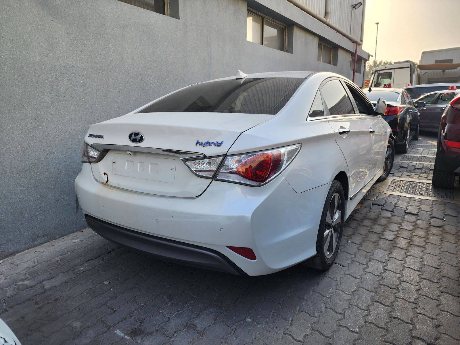 2013 HYUNDAI SONATA — 166743 KM — Lot 062891 — Al Quoz - Marhaba Auctions Used Cars - Image 6
