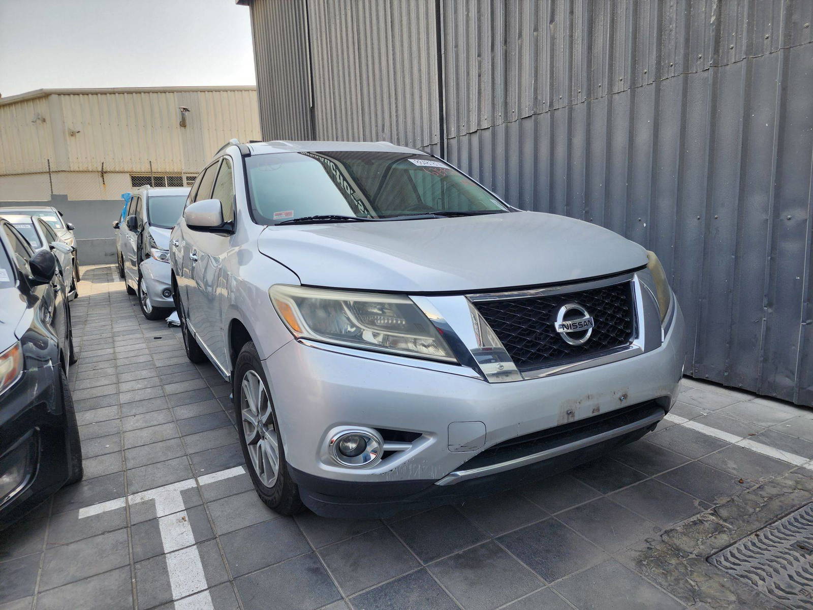 2014 NISSAN PATHFINDER — 168593 Miles — Lot 625577 — Al Quoz - Marhaba Auctions Used Cars - Image 3