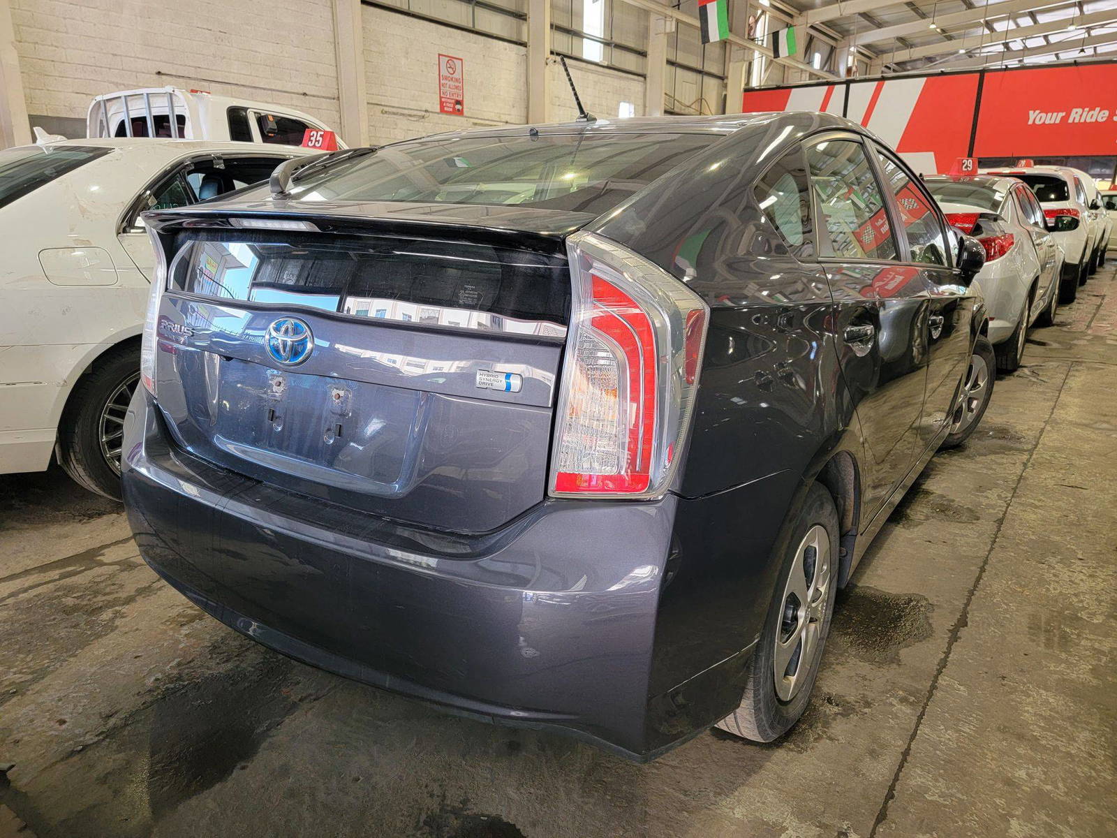 2012 TOYOTA PRIUS — 203157 KM — Lot 61521525 — Main - Marhaba Auctions Used Cars - Image 5